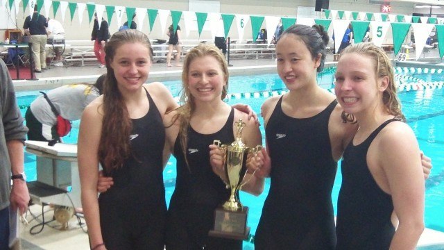 Oakton's 400 free relay team