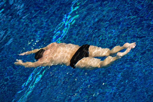 One more swim. (photo: Mike Lewis, Ola Vista Photography)