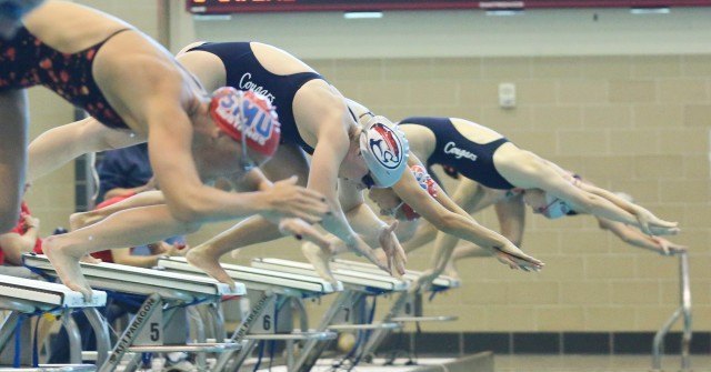 University of Houston Swimming and Diving Team (courtesy of Stephen Pinchback / UH Athletics Communications)