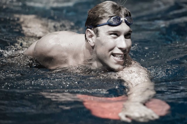 Matt Grevers in the warm down pool at the 2013 USA Swimming nationals (photo: Mike Lewis, Ola Vista Photography)