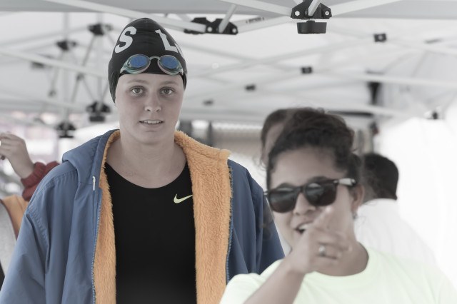 LJHS Freshman Kira Frankie in the finals of the girls 200 free (photo: Mike Lewis, Ola Vista Photography)