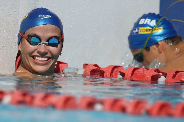 Ana Carla Carvalho is relaxed during a pre-meet workout at the Gold Coast Aquatic Centre. Foto: Satiro Sodre/SSPress.