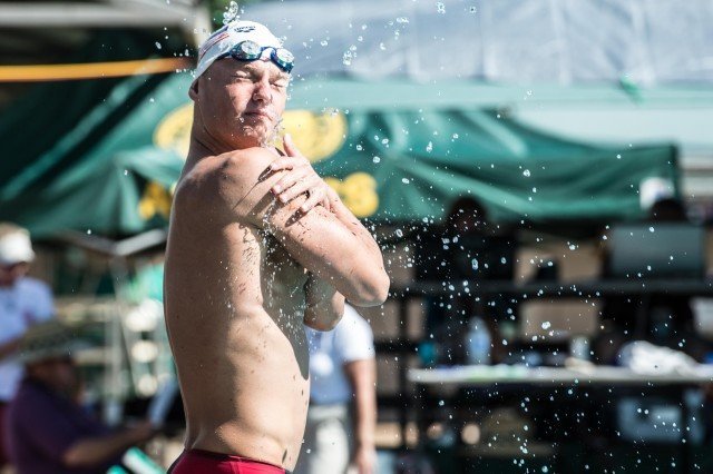 Seliskar getting ready for the prelim heat of the 200 IM (photo: Mike Lewis, Ola Vista Photography)