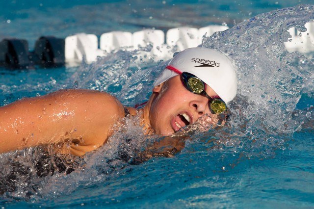 Anina Lund en route to the C-Final win in 4:15.35 in the women's 400 free at the 2014 U.S. Junior National Championships. (Courtesy: Tim Binning/TheSwimPictures.com)