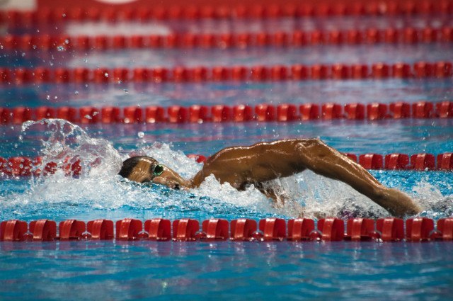 Ous Mellouli swims to the top seed in the men's 400 free with a 3:47.73. Courtesy: FINA Mastbank World Cup - Doha