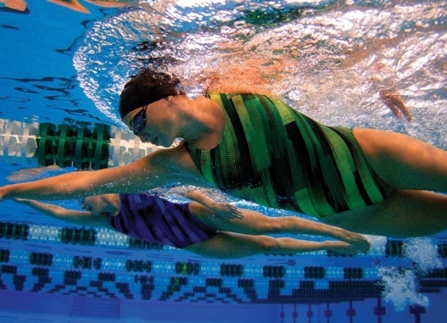 Dolfin Team – Dolfin establishes a reputation for the most innovative prints, in both practice and team suits