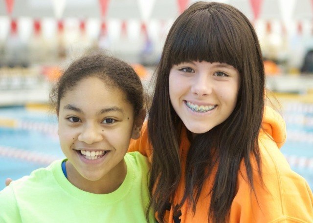 Jolie Le Fauve and Taylor Spillman (Machine Aquatics) (courtesy of rafael domeyko, rafaeldomeyko.com)