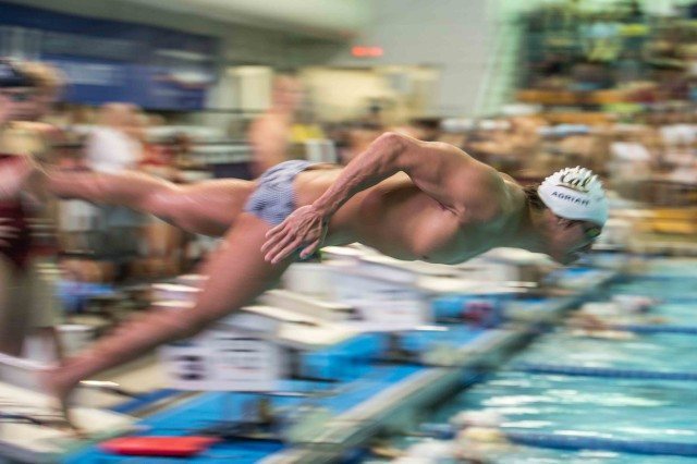 Nathan Adrian warming up for the 50 (photo: Mike Lewis, Ola Vista Photography)