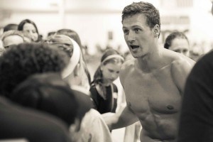 Ryan Lochte makes time for the fans before warm up (photo: Mike Lewis, Ola Vista Photography)