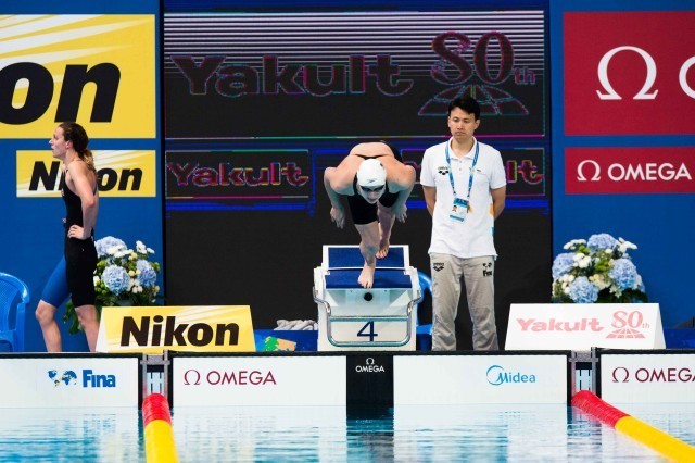 Katie Ledecky off the blocks in the 400 free at at the 2015 FINA world championships Kazan Russia (photo: Mike Lewis, Ola Vista Photography)