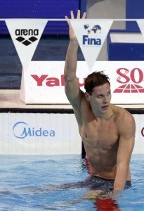 Australian swimmer Mitchell Larkin celebrates after winning the men's 200m backstroke final during the FINA Swimming World Championships at Kazan arena in Kazan, Russia, 07 August 2015. EFE/Alberto Estevez