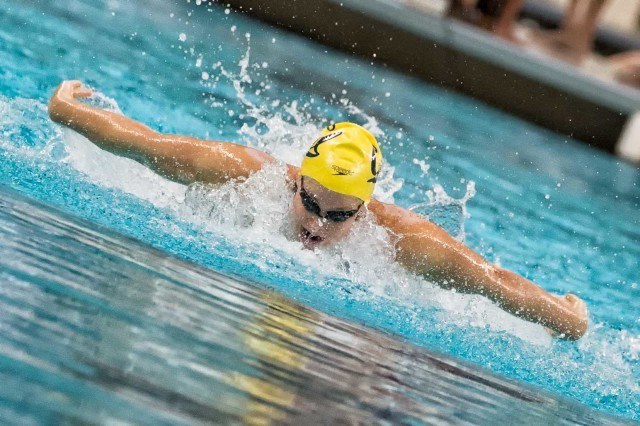 Caitlin Leverenz on the fly leg of the 200 IM (photo: Mike Lewis)