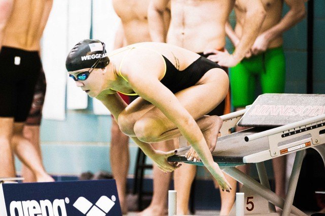 Paralymic champion Mallory Weggemann off in the 50 freestyle at the Arena Pro Swim in Minneapolis (photo: Mike Lewis)