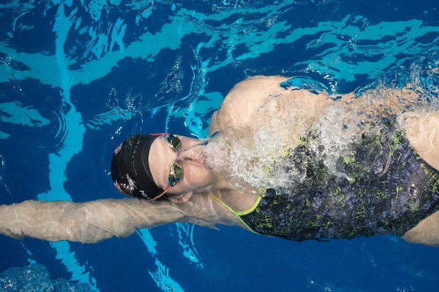 Missy Franklin from above (photo: Mike Lewis)