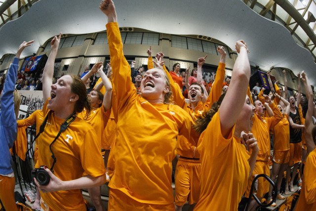 Tennessee Volunteer Swimming and Diving Team during day 1 of SEC Swimming and Diving Championships at the University of Missouri Mizzou Aquatic Center in Columbia, MO. Photo By Craig Bisacre/Tennessee Athletics