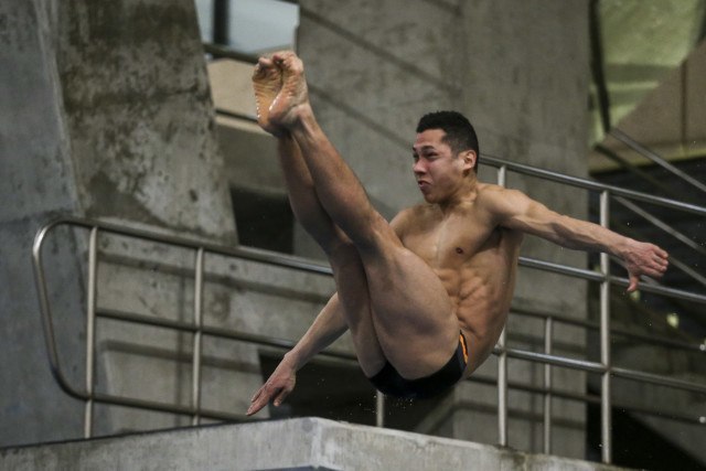 Mauricio Robles of the Tennessee Volunteers during day 2 of SEC Swimming and Diving Championships at the University of Missouri Mizzou Aquatic Center in Columbia, MO. Photo By Craig Bisacre/Tennessee Athletics