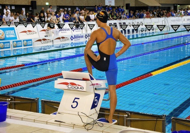 Mireia Belmonte concentrates before her race