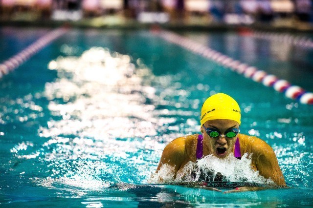 Natalia Jaspeado of Scottsdale Aquatic Club in the prelims of the 200 IM at the Orlando Pro Swim Series stop (photo: Mike Lewis)