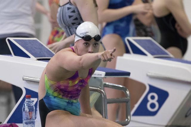 "Da geht es lang." Genau, Sarah. Nämlich direkt auf die Rio Longlist. Und dies schaffte Sarah Köhler direkt mal über zwei Strecken: Die 400 m und 800 m Freistil. Photo: Mirko Seifert