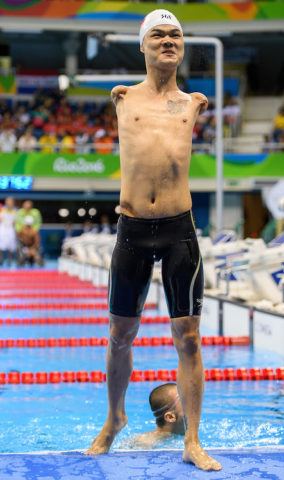 Tao Zheng CHN wins the Men's 100 Backstroke S6 in the Olympic Aquatics Stadium. The Paralympic Games, Rio de Janeiro, Brazil, Thursday 8th September 2016. Photo: Bob Martin for OIS/IOC. Handout image supplied by OIS/IOC