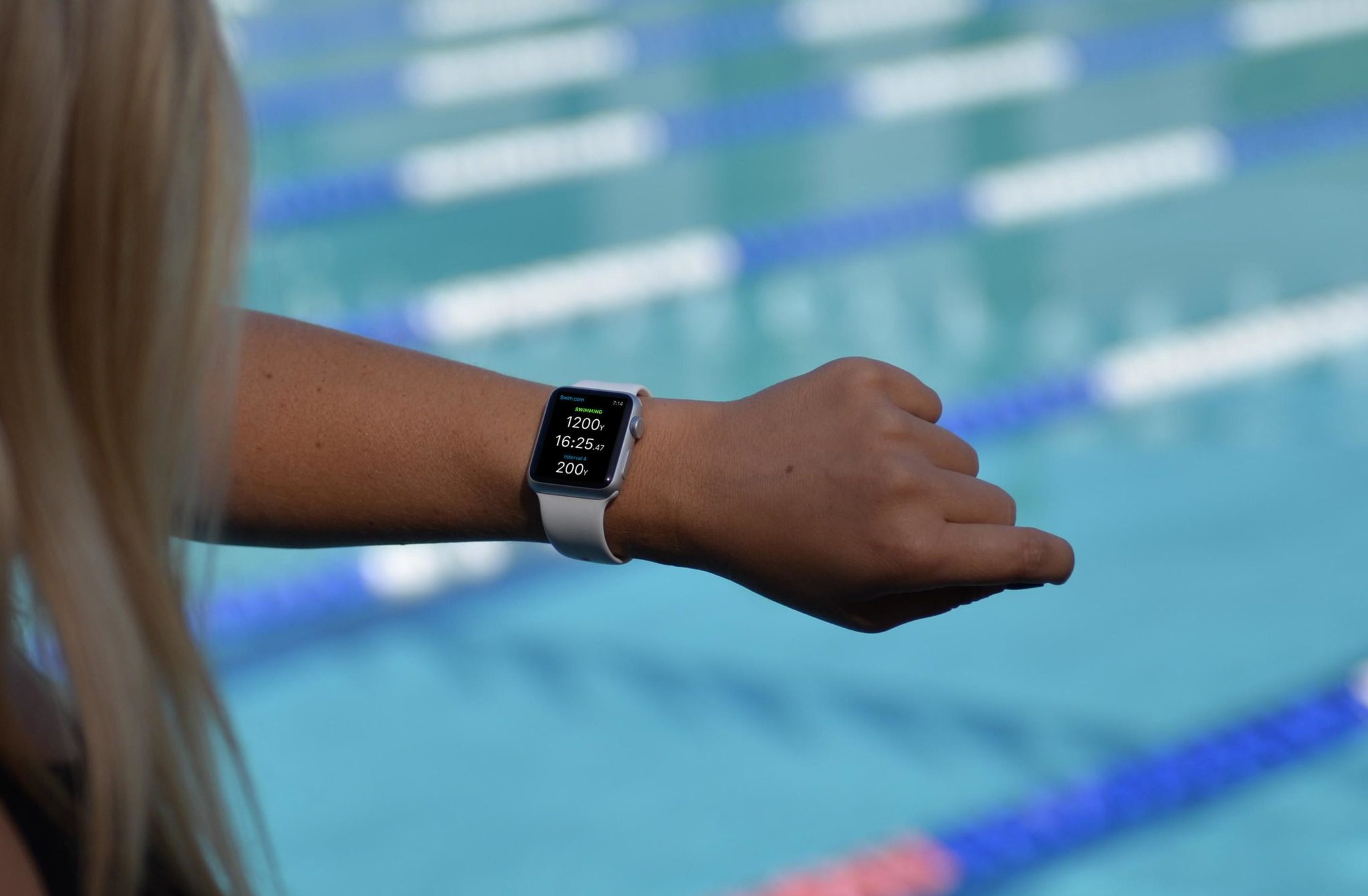 Swim.com App Turns Apple Watch Series 2 Into Advanced Swim ...