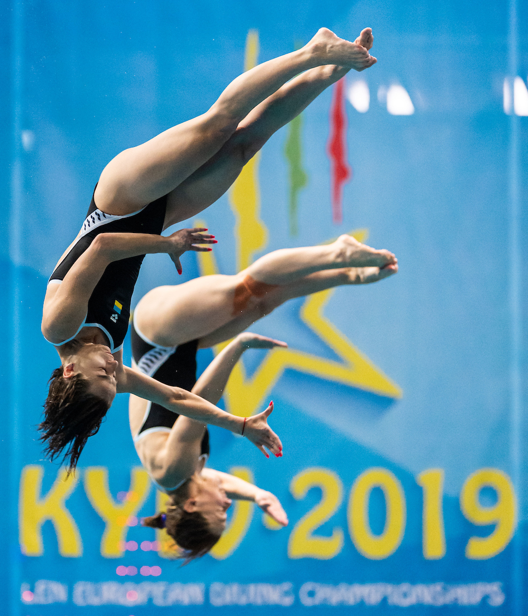 Diving the World
